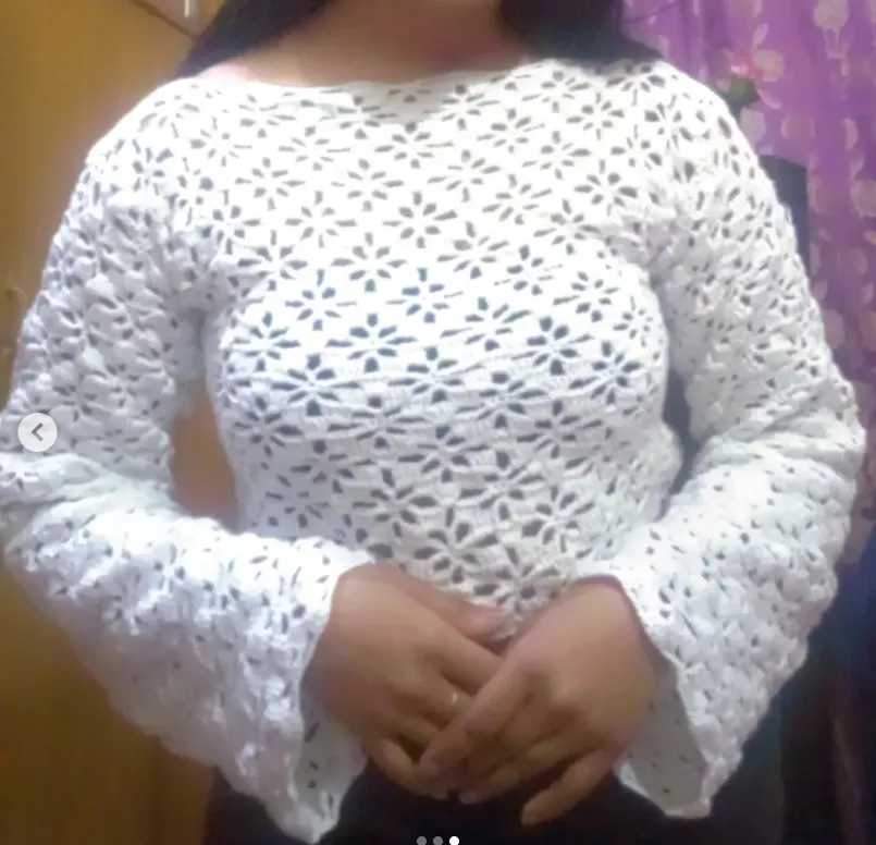 CROCHET HANDMADE WHITE CROPTOP WITH LONG SLEEVES