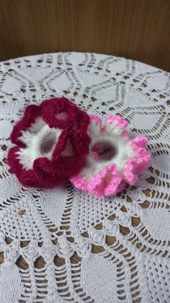 scrunchy cambo of 2 handmade by wool